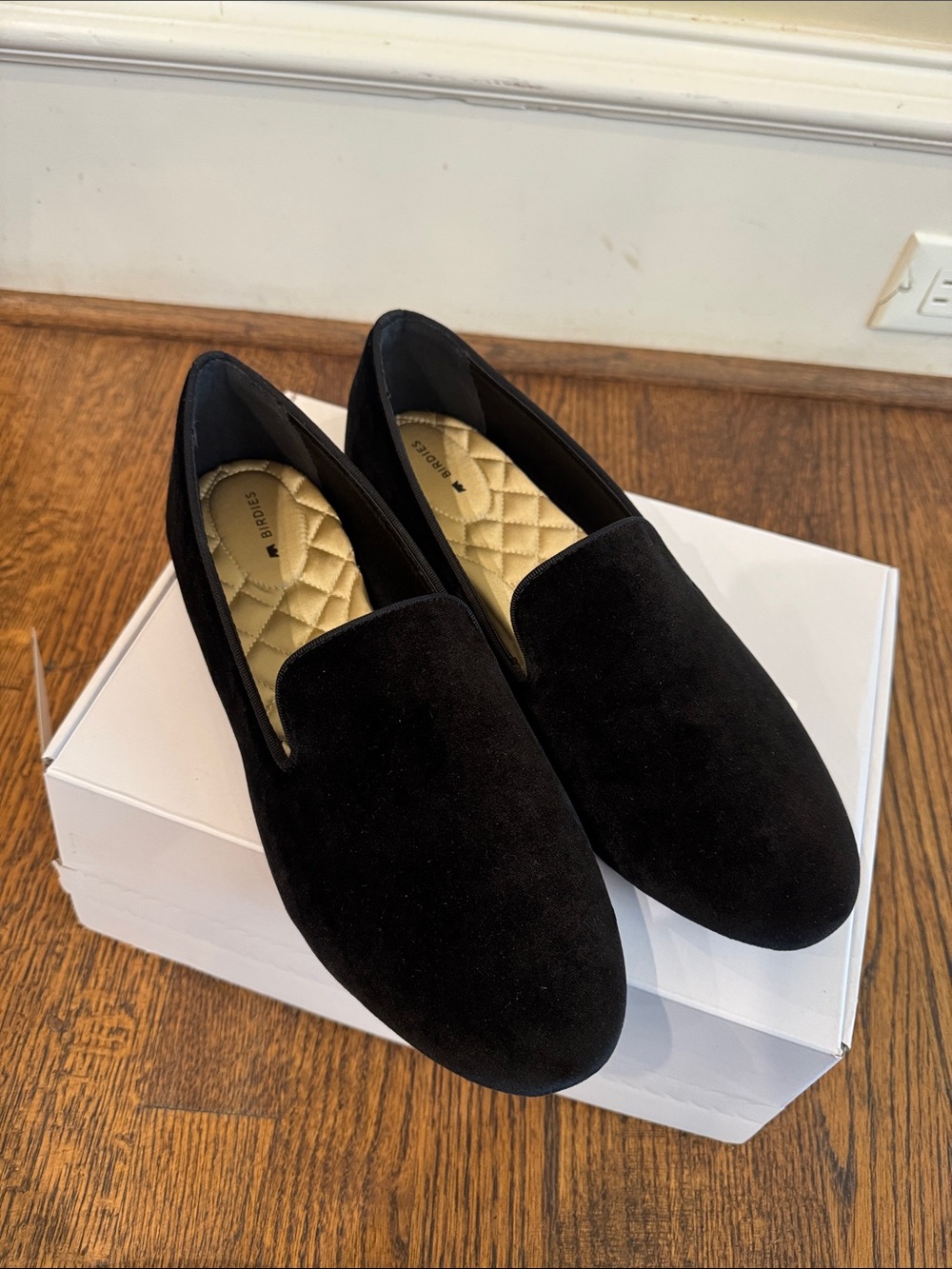 Birdies Black Velvet Women’s  Slip-On Loafers- size 11 NIB